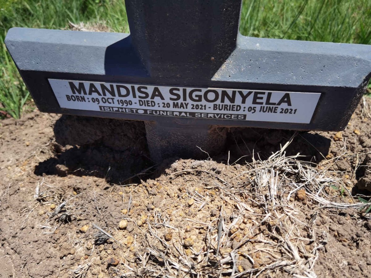 SIGONYELA Mandisa 1990-2021
