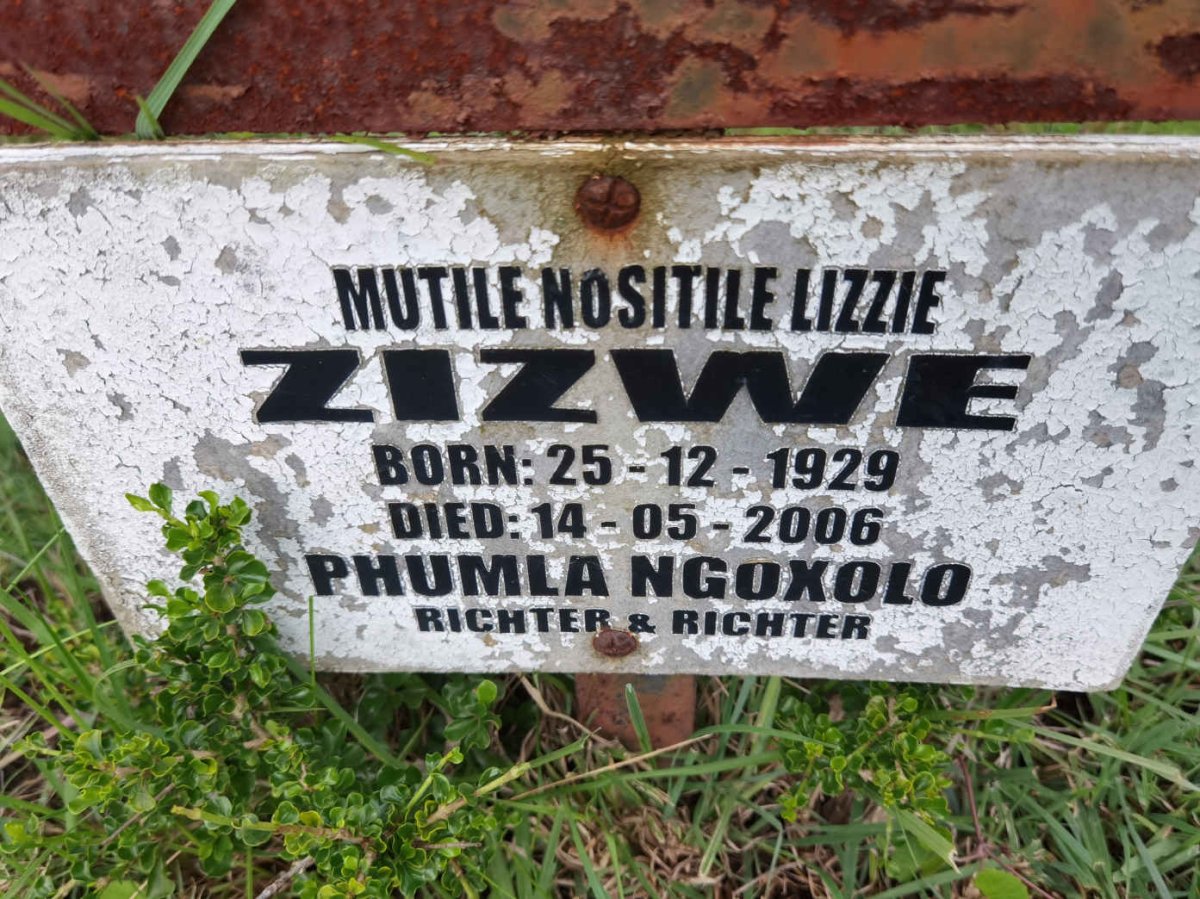 ZIZWE Mutile Nositile Lizzie 1929-2006