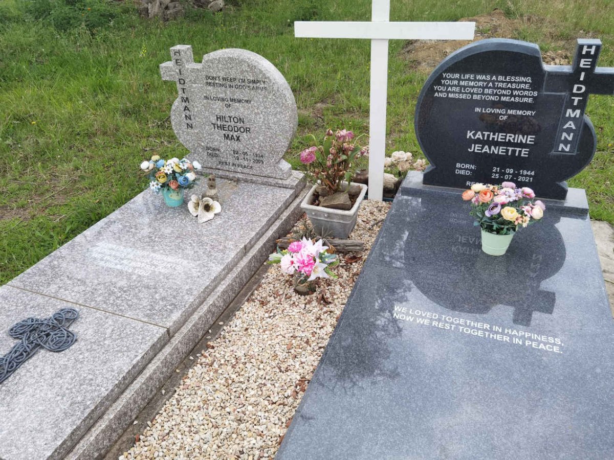 HEIDTMANN Hilton Theodor Max 1934-2009 &amp; Katherine Jeanette 1944-2021