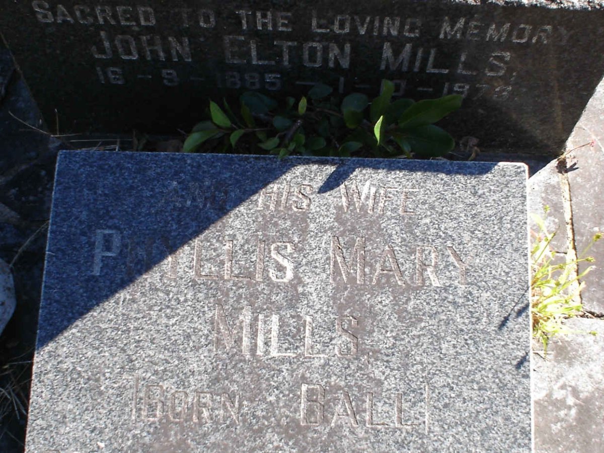 MILLS Phyllis Mary nee BALL 1894-1988