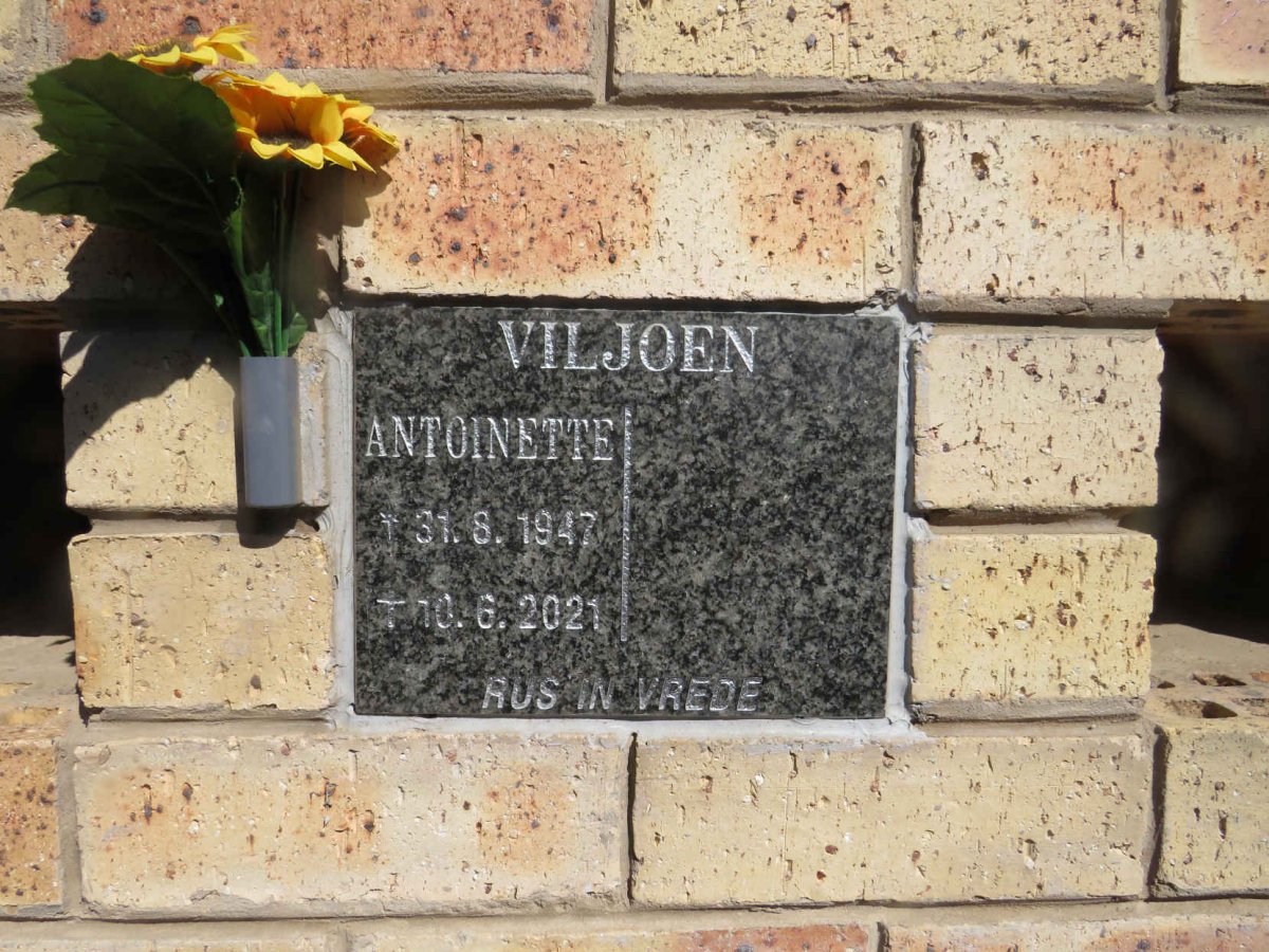 VILJOEN Antoinette 1947-2021