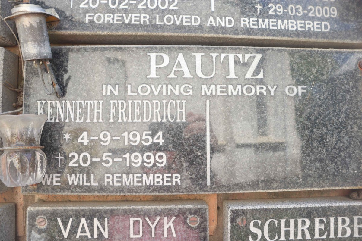PAUTZ Kenneth Friedrich 1954-1999