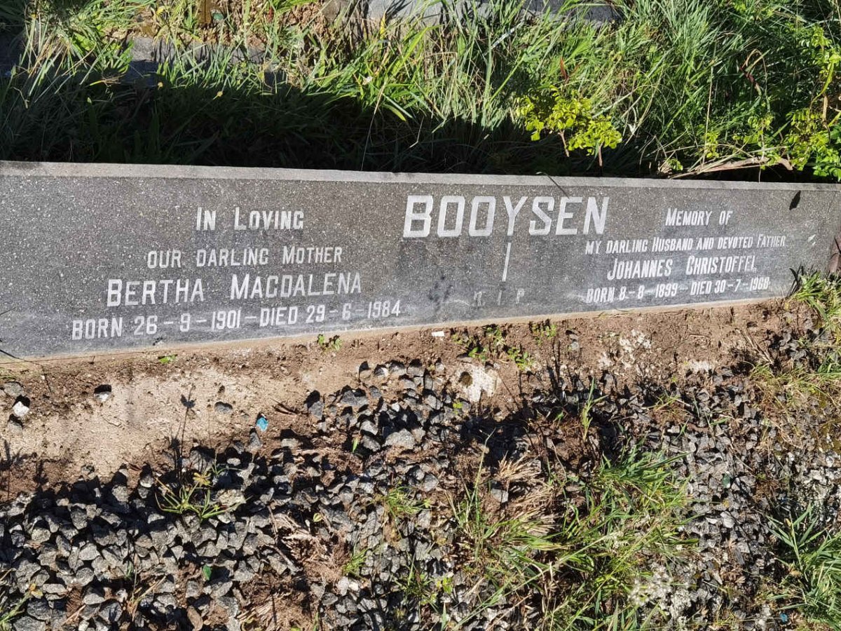 BOOYSEN Johannes Christoffel 1899-1968 & Bertha Magdalena 1901-1984