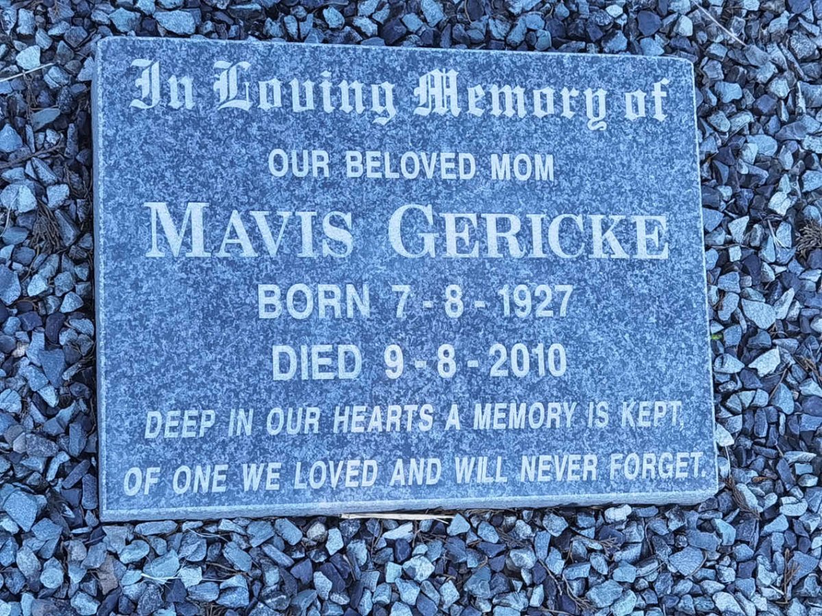 GERICKE Mavis 1927-2010