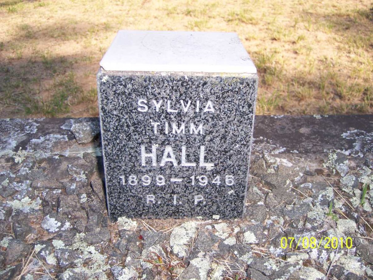 HALL Sylvia Timm 1899-1946