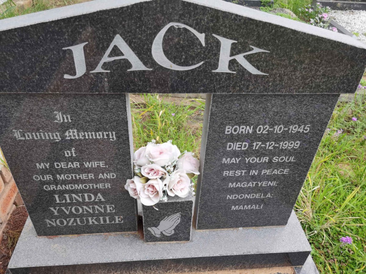 JACK Linda Yvonne Nozukile 1945-1999