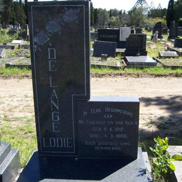 LANGE Lodie, de 1912-1966 &amp; Bettie 1914-1984