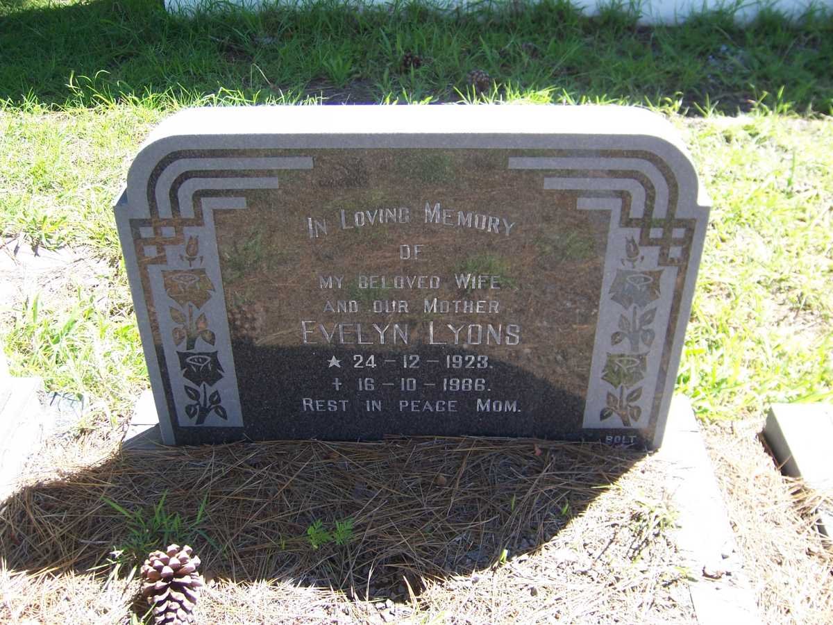 LYONS Evelyn 1923-1986