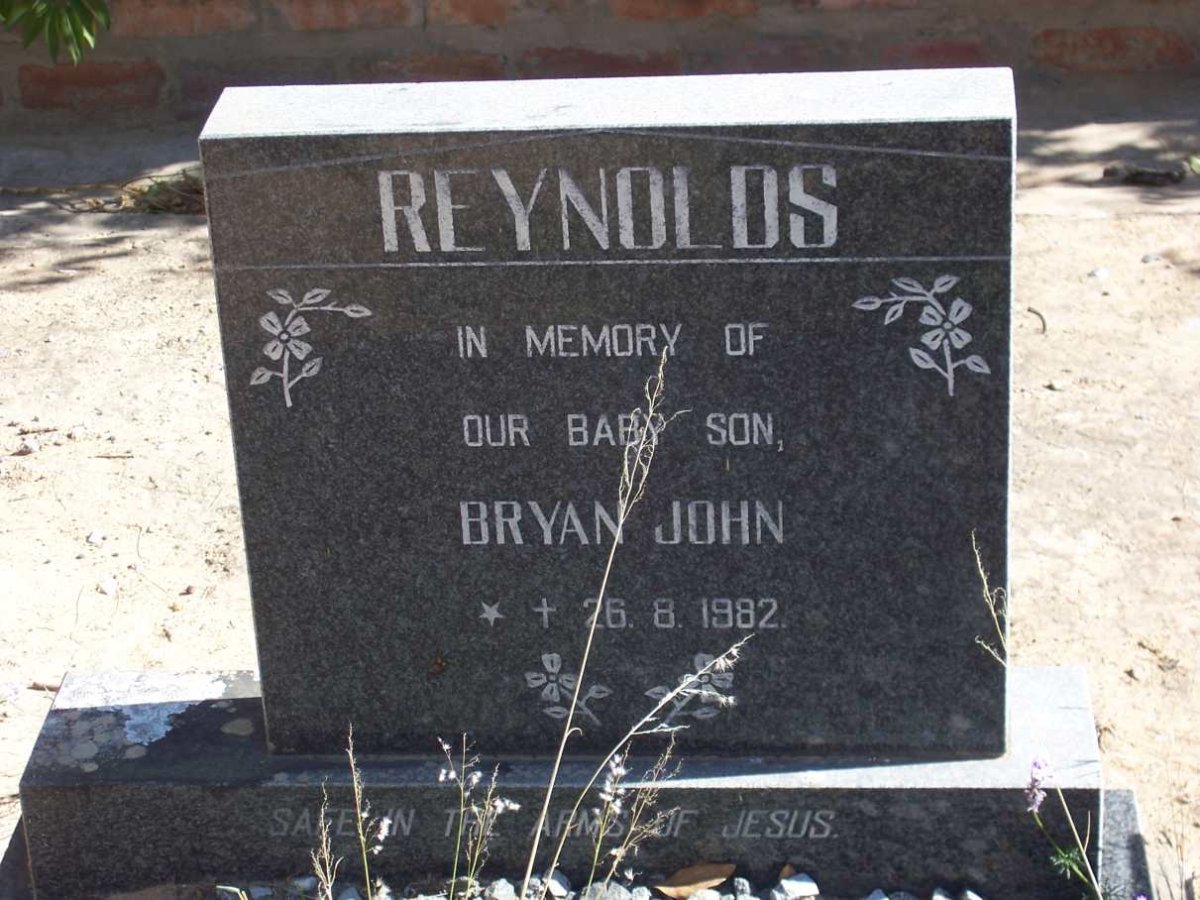 REYNOLDS Bryan John 1982-1982