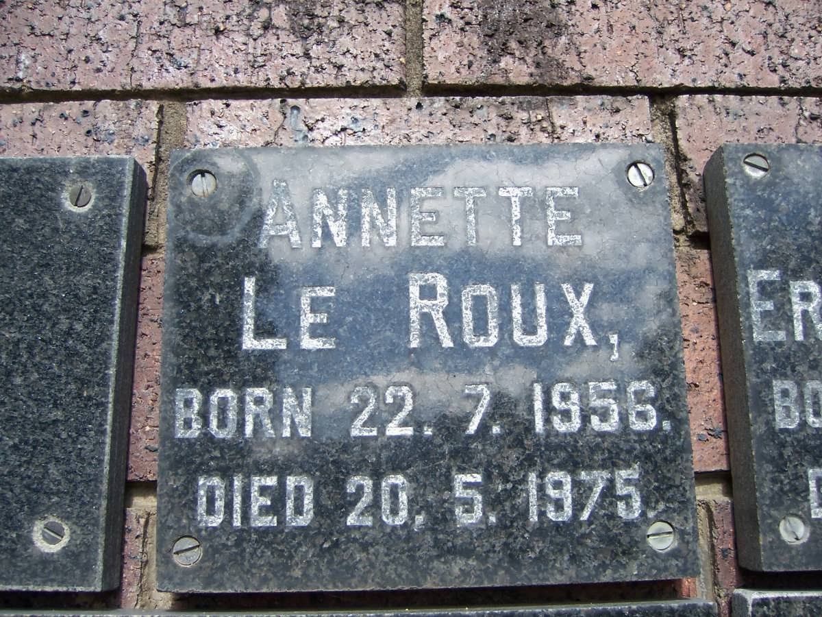 ROUX Annette, le 1956-1975
