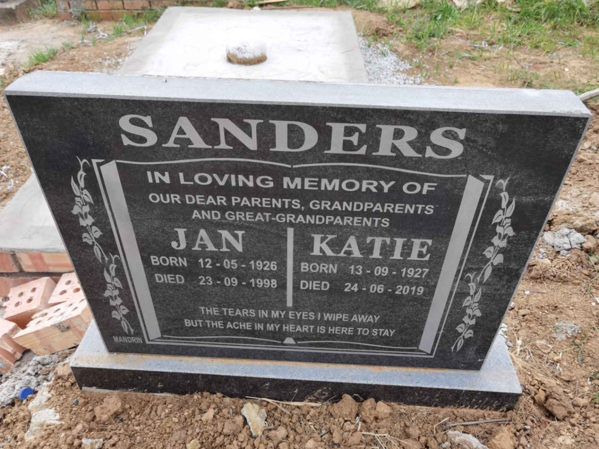 SANDERS Jan 1926-1998 &amp; Katie 1927-2019