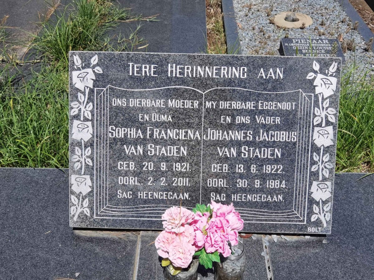 STADEN Johannes Jacobus, van 1922-1984 &amp; Sophia Franciena 1921-2011