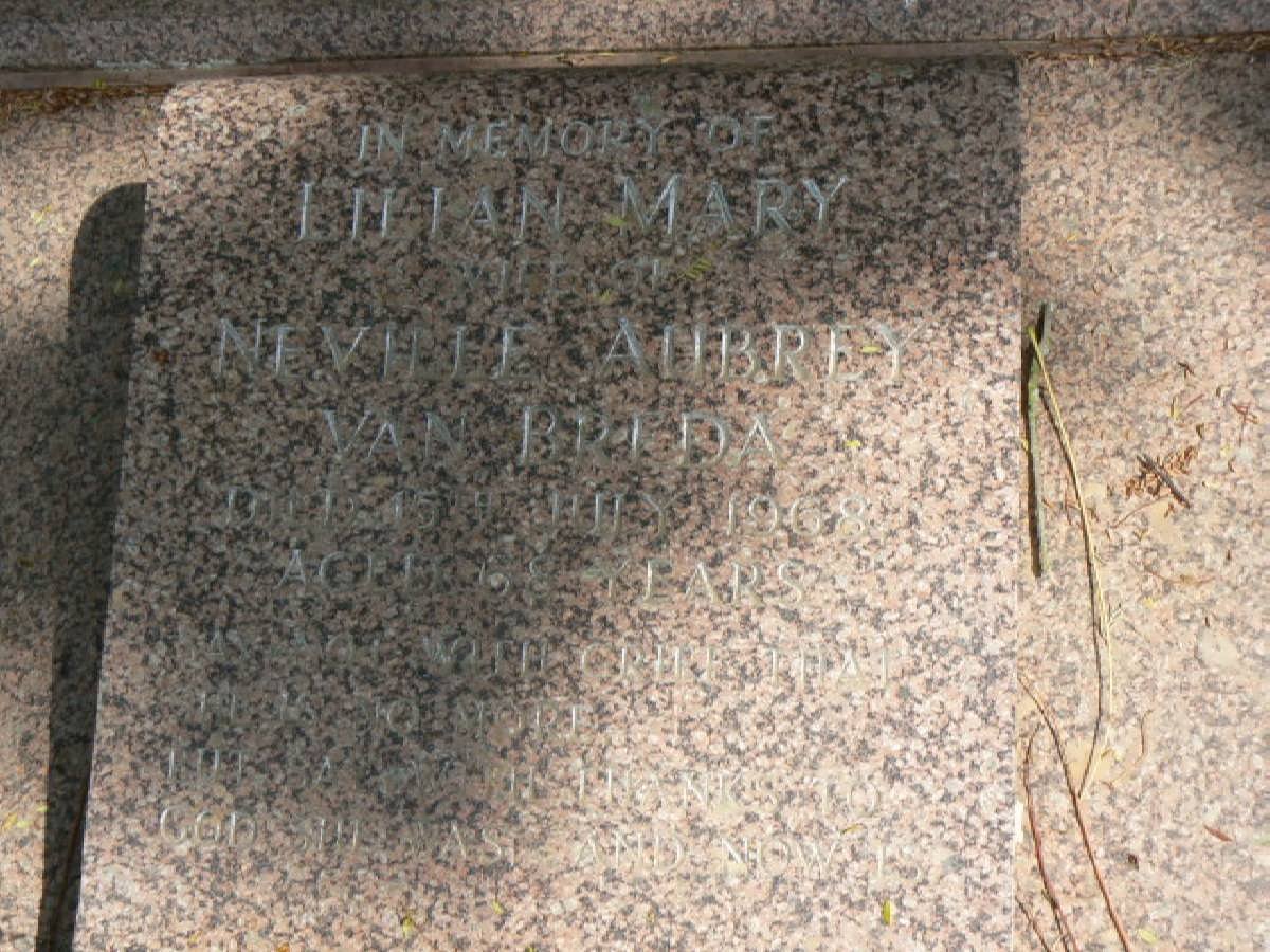 BREDA Lilian Mary, van -1968