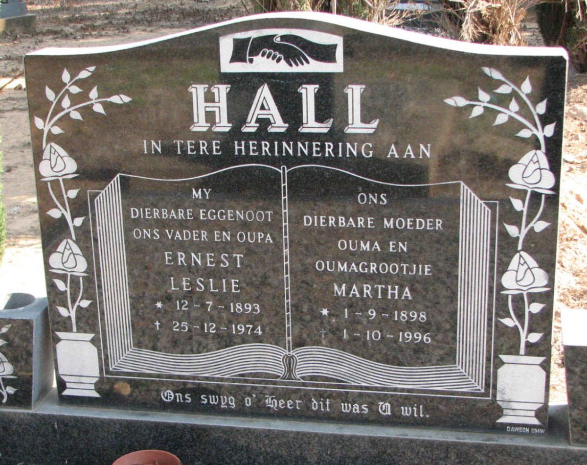 HALL Ernest Leslie 1893-1974 &amp; Martha 1898-1996