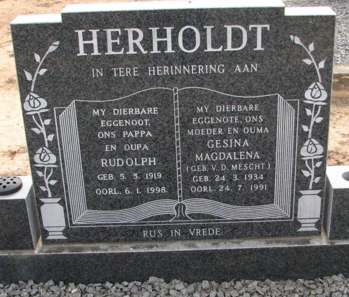 HERHOLDT Rudolph 1919-1998 &amp; Gesina Magdalena V.D. MESCHT 1934-1991