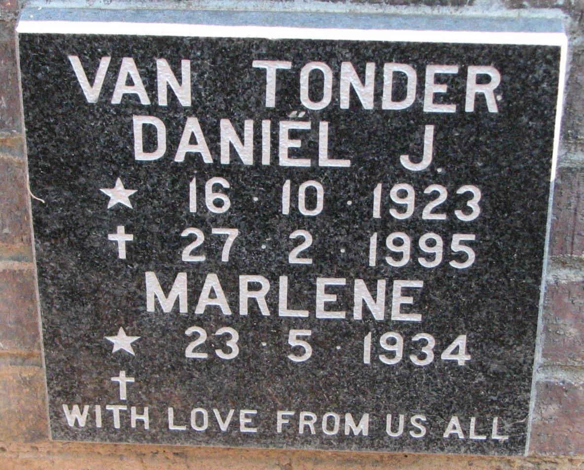 TONDER Daniel J., van 1923-1995 &amp; Marlene 1934-