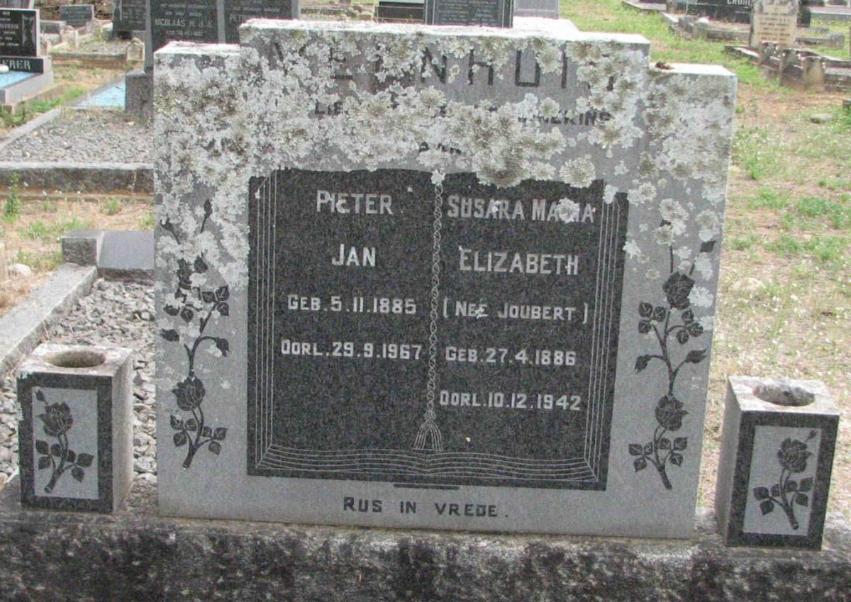 VEENHUIS Pieter Jan 1885-1967 &amp; Susanna Maria Elizabeth JOUBERT 1886-1942