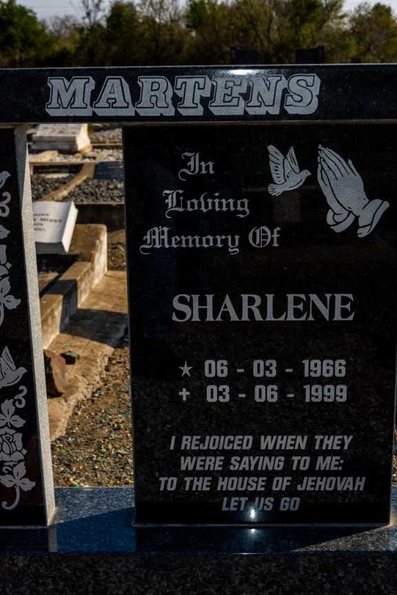 MARTENS Sharlene 1966-1999
