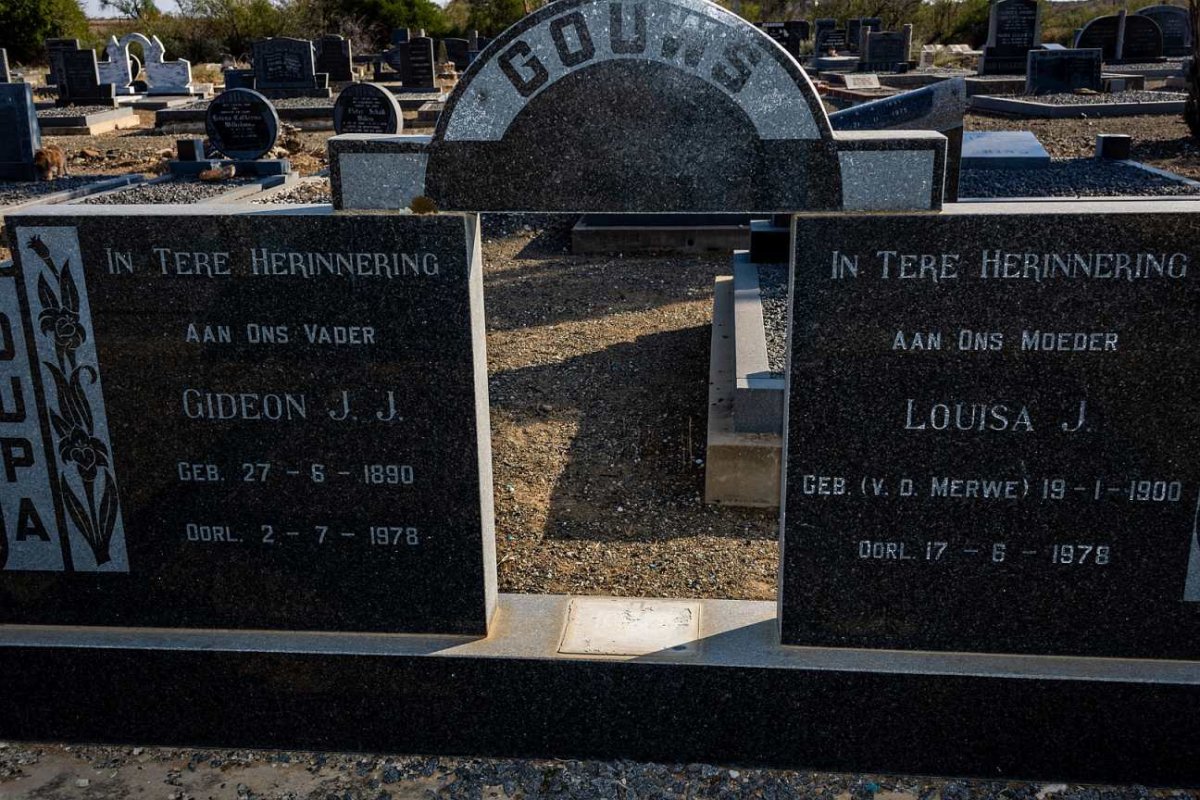 GOUWS Gideon J.J. 1890-1978 &amp; Louisa J. V.D. MERWE 1900-1978