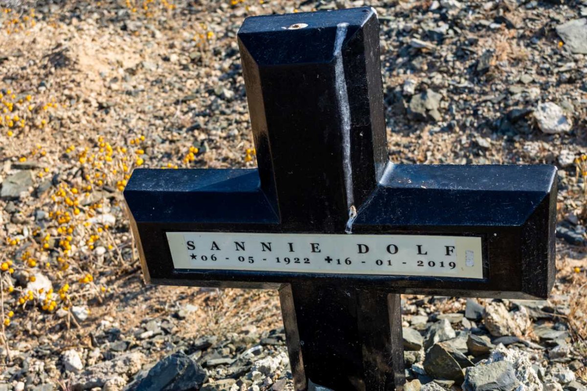 DOLF Sannie 1922-2019