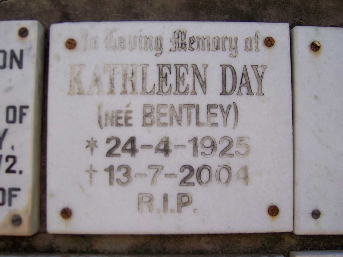 DAY Kathleen nee BENTLEY 1925-2004