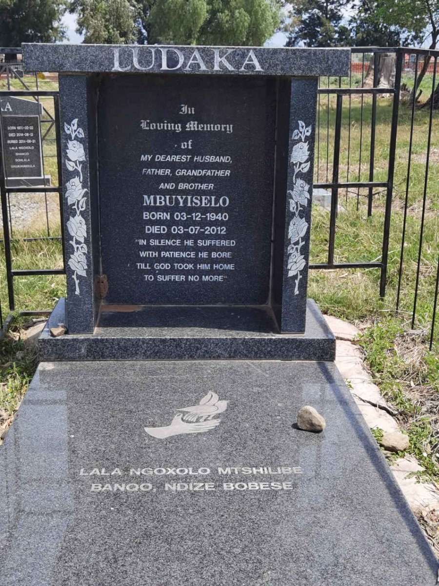 LUDAKA Mbuyiselo 1940-2012