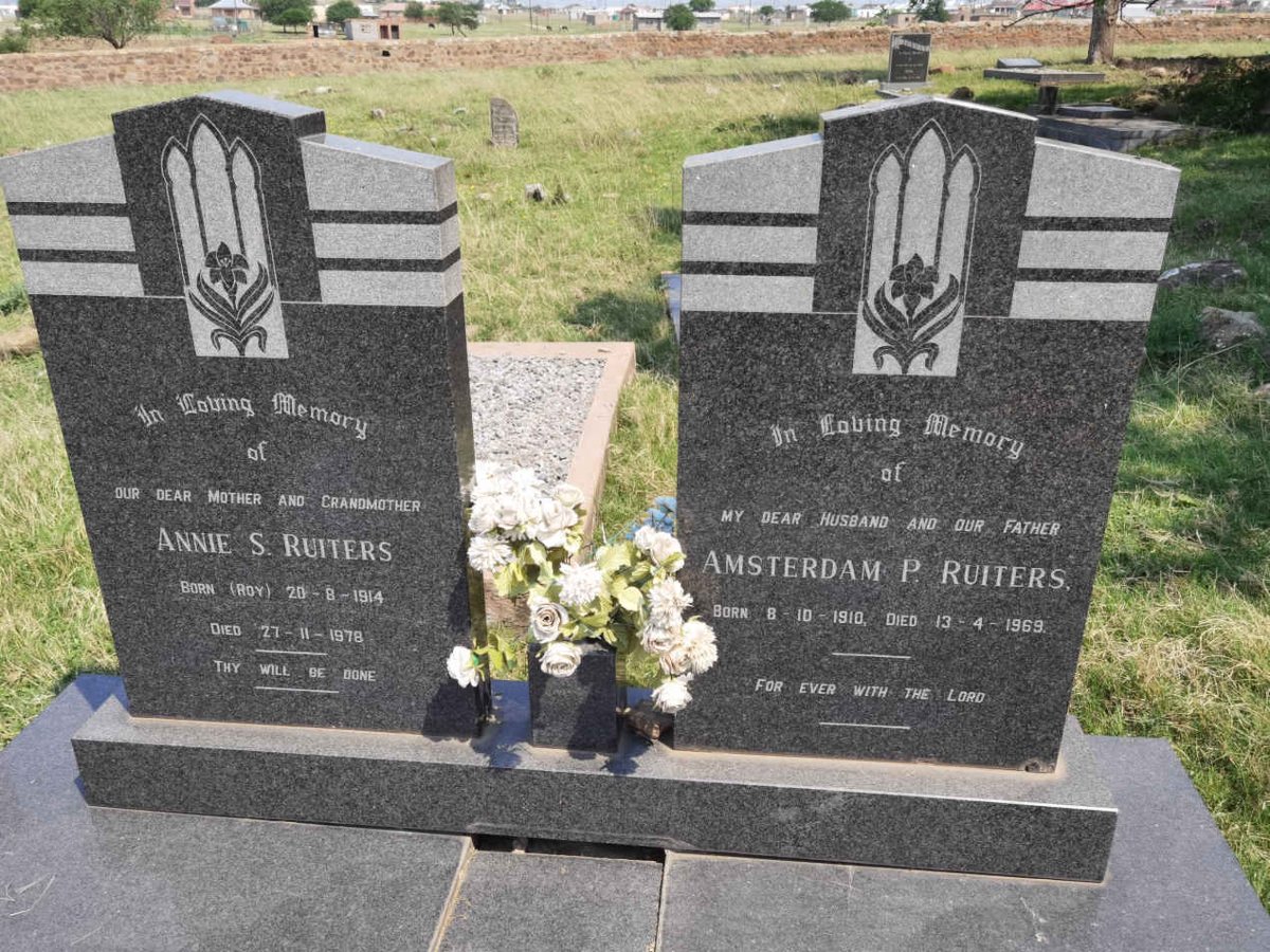 RUITERS Amsterdam P. 1910-1969 &amp; Annie S. ROY 1914-1978