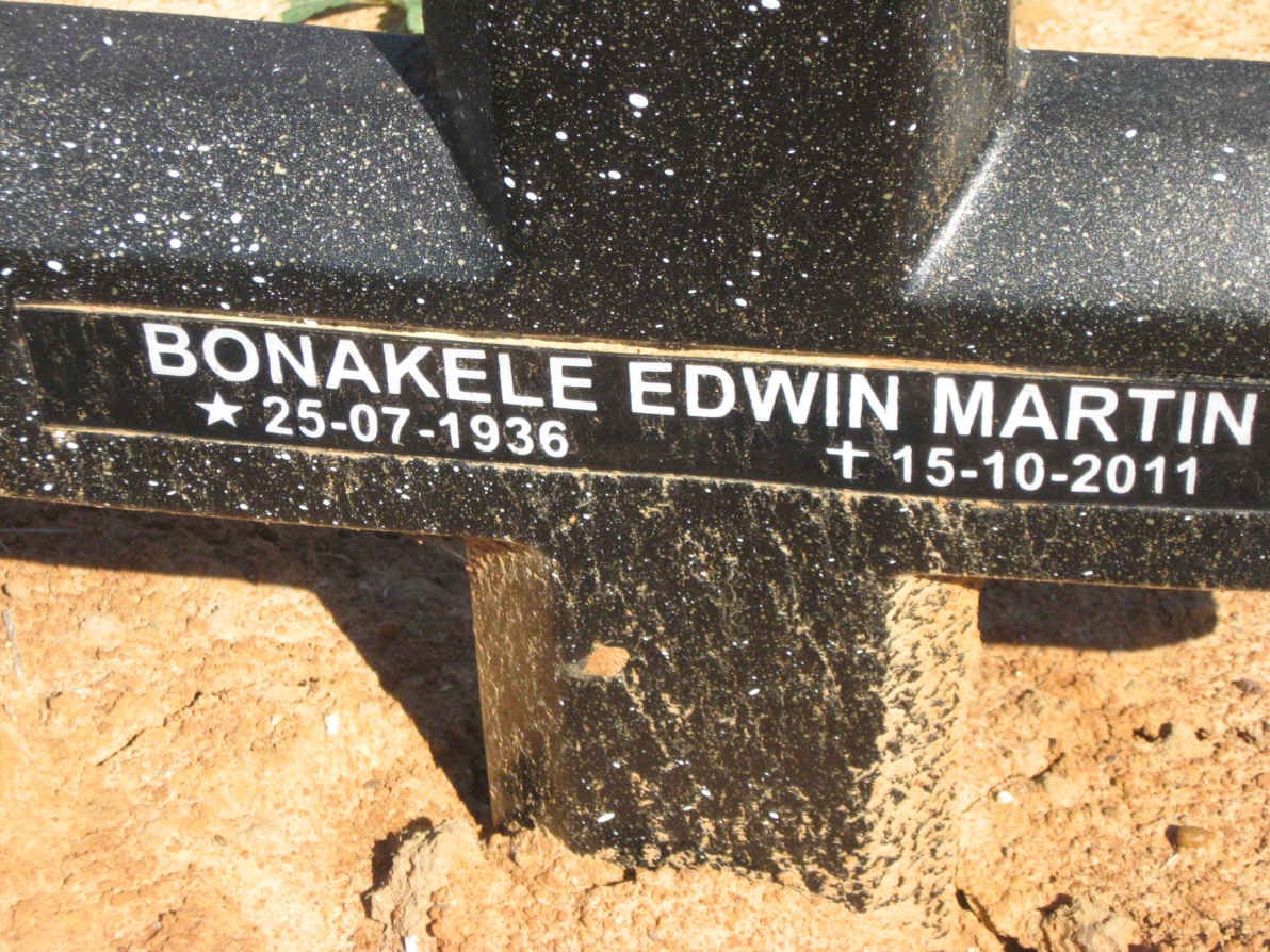 MARTIN Bonakele Edwin 1936-2011