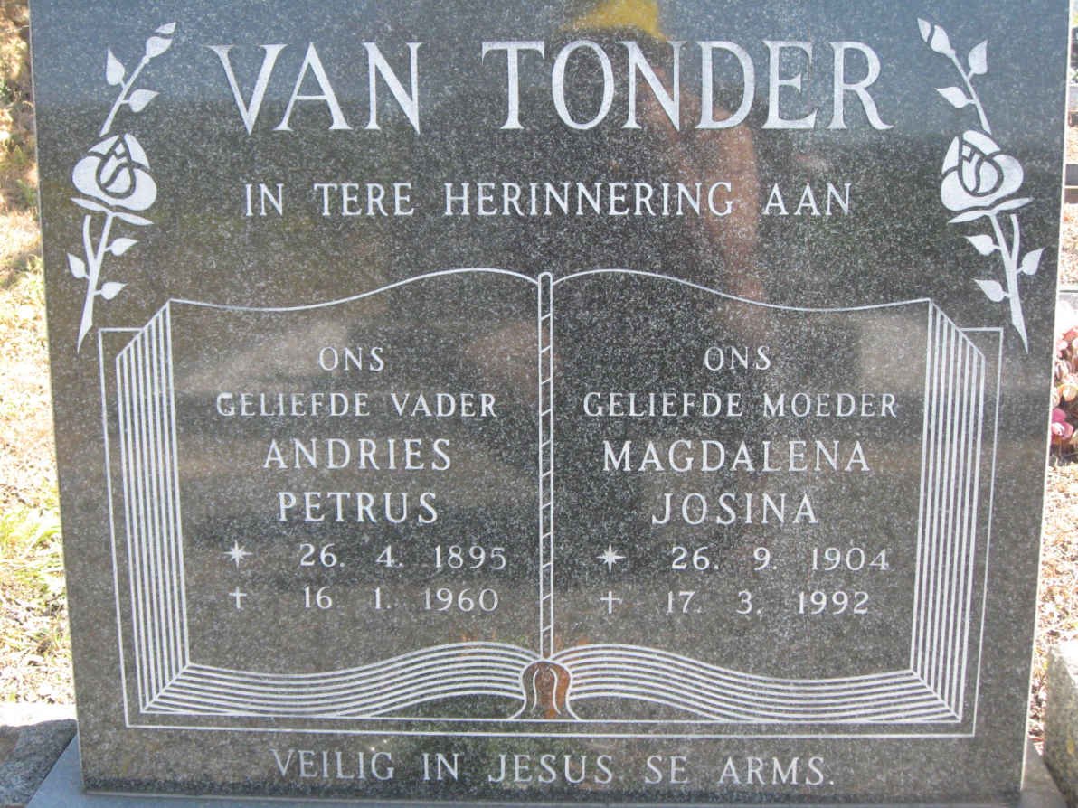 TONDER Andries Petrus, van 1895-1960 &amp; Magdalena Josina 1904-1992