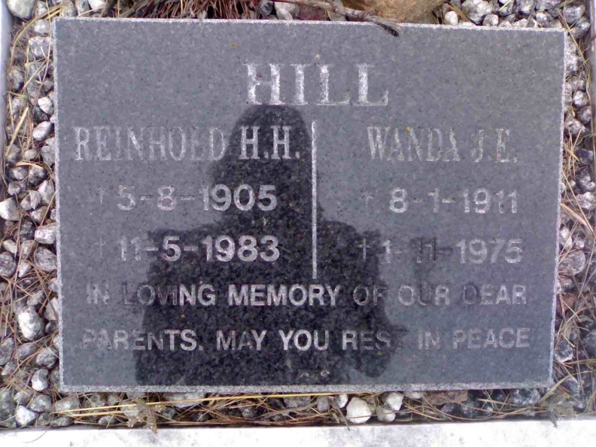 HILL Reinhold H.H. 1905-1983 &amp; Wanda J.E. 1911-1975