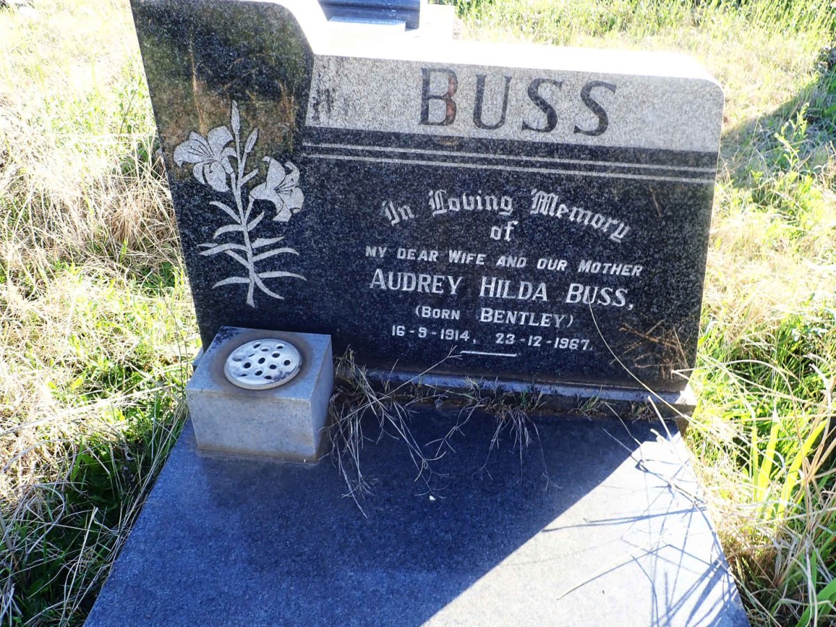 BUSS Audrey Hilda nee BENTLEY 1914-1967