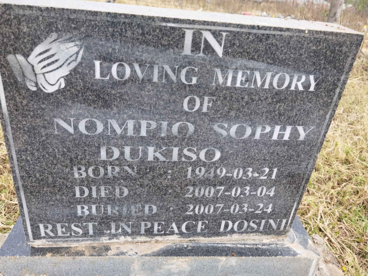 DUKISO Nompio Sophy 1949-2007