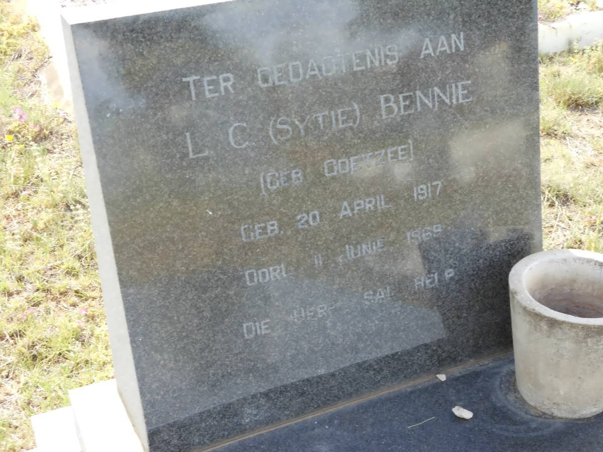 BENNIE L.C. nee COETZEE 1917-1969