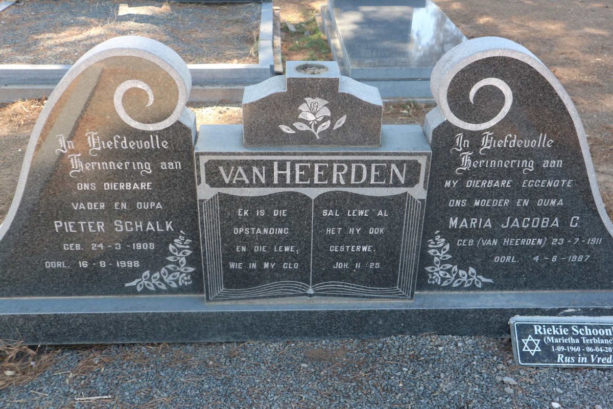 HEERDEN Pieter Schalk, van 1908-1998 &amp; Maria Jacobs C. VAN HEERDEN 1911-1987