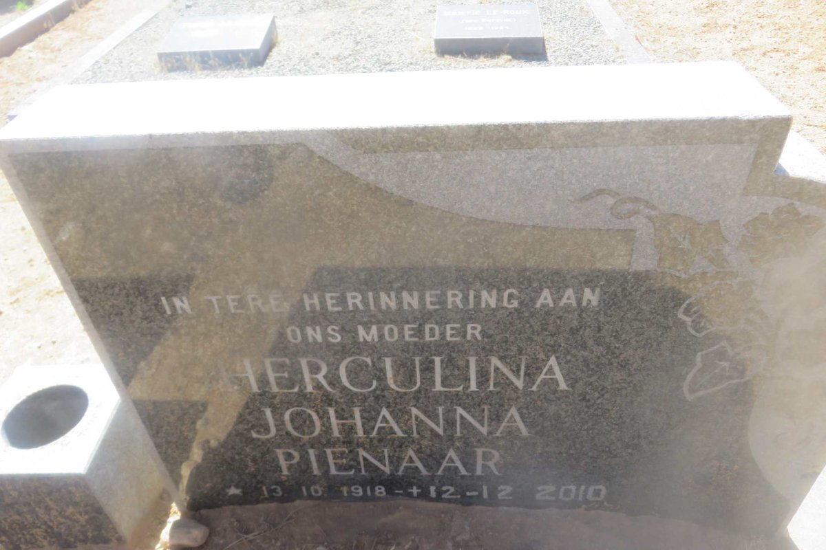 PIENAAR Herculina Johanna 1918-2010