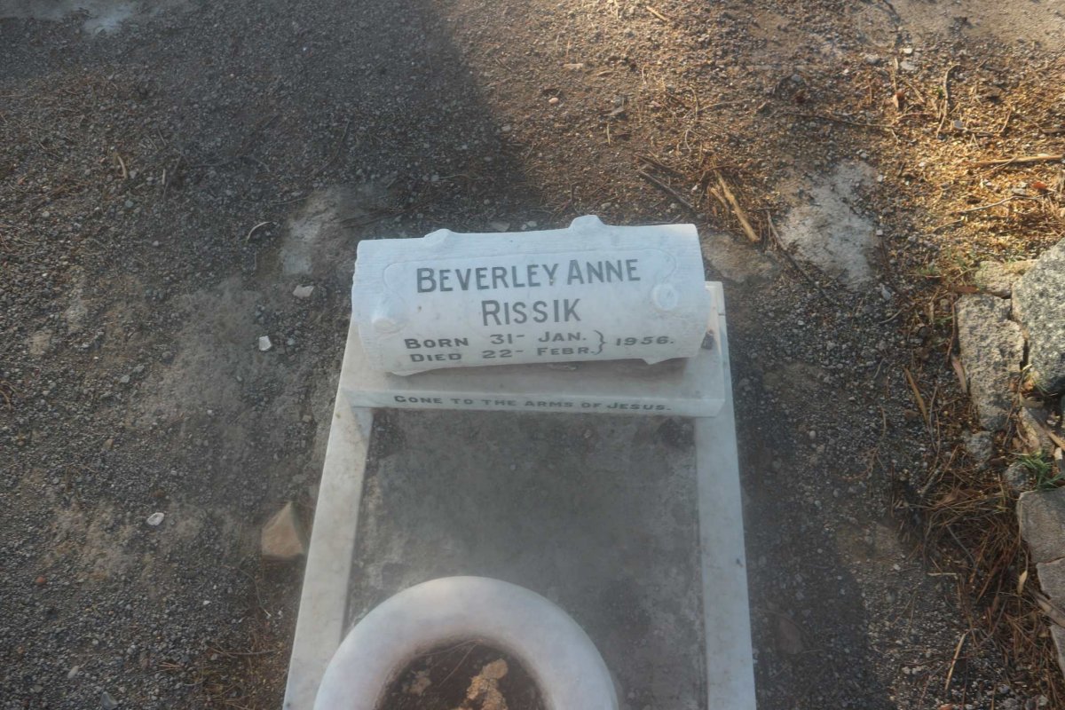 RISSIK Beverley Anne 1956-1956