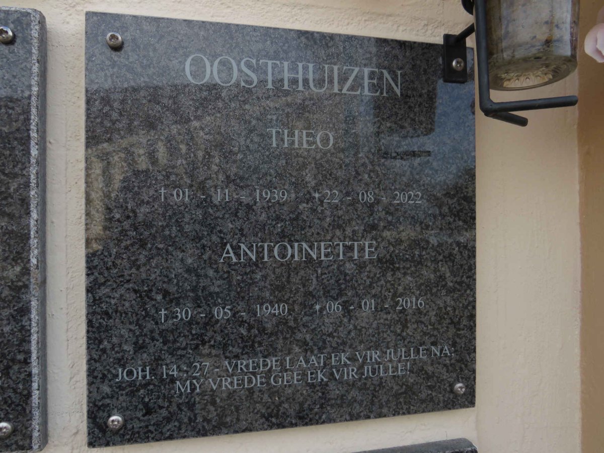OOSTHUIZEN Theo 1939-2022 & Antoinette 1940-2016