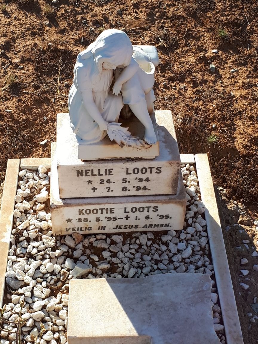 LOOTS Nellie 1894-1894 :: LOOTS Kootie 1895-1895