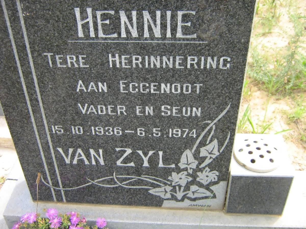 ZYL Hennie, van 1936-1974