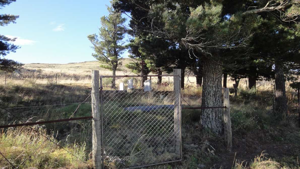 3. Entrance to the cemetery