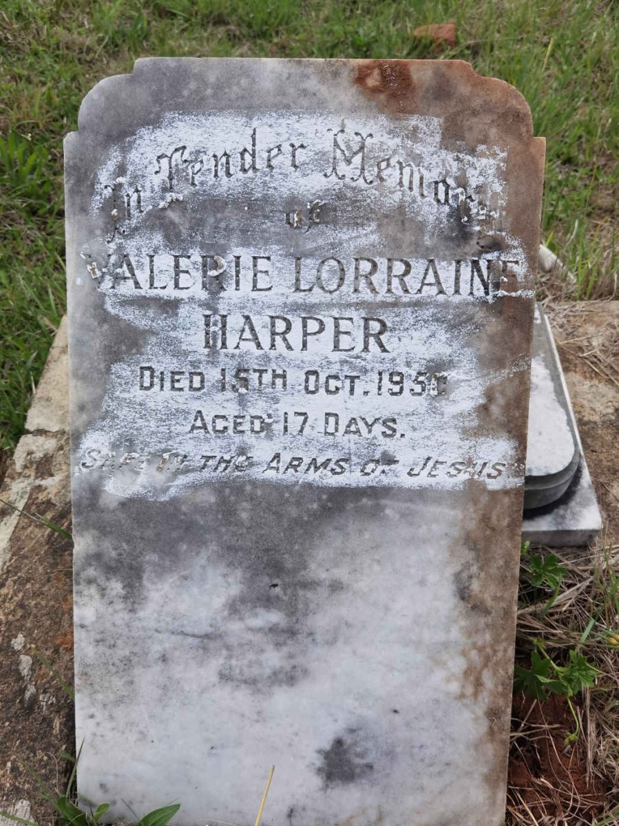 HARPER Valerie Lorraine -195?