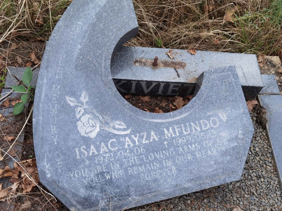 MFUNDO Isaac Ayza 1972-1999