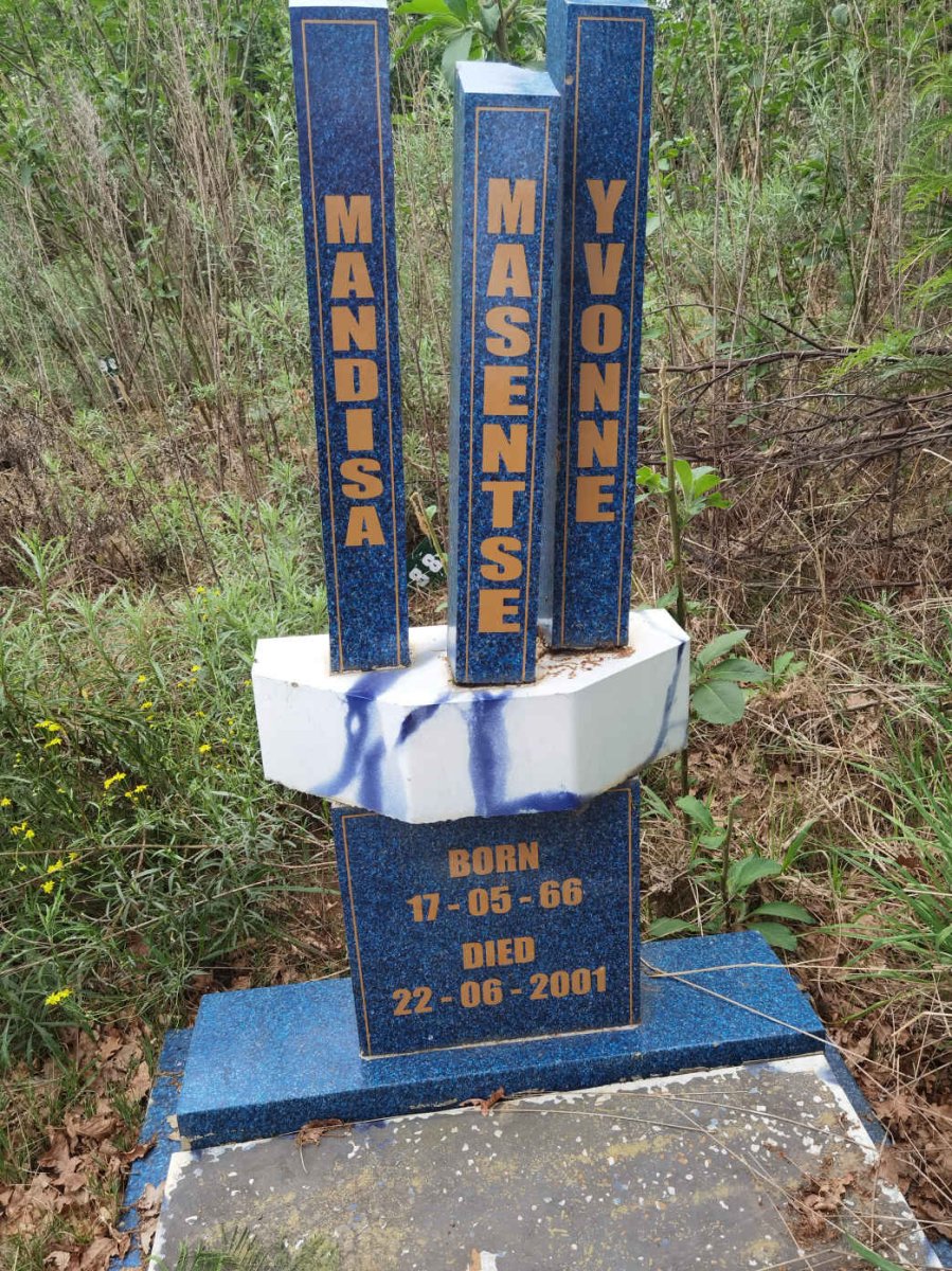 MASENTSE Mandisa Yvonne 1966-2001