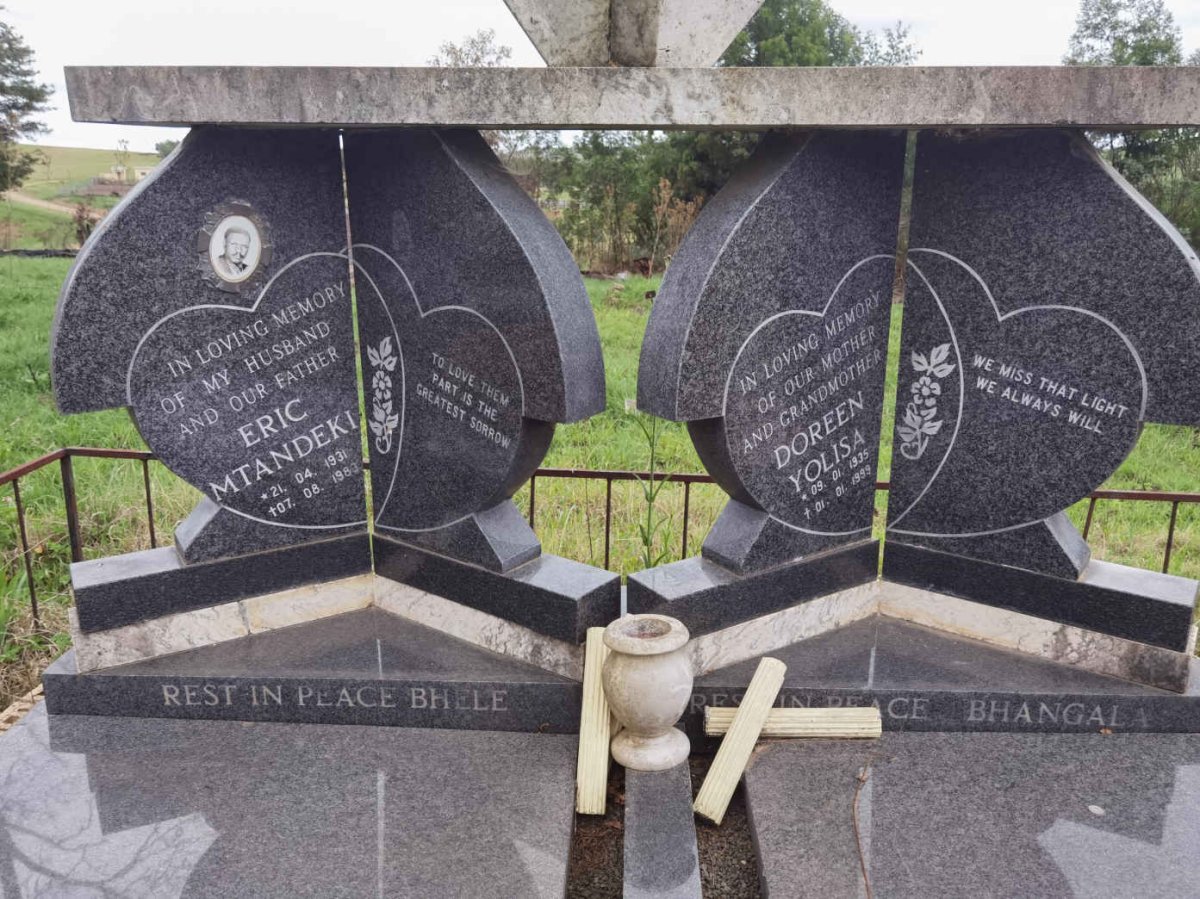 MTANDEKI Eric 1931-1983 &amp; Doreen Yolisa 1935-1999