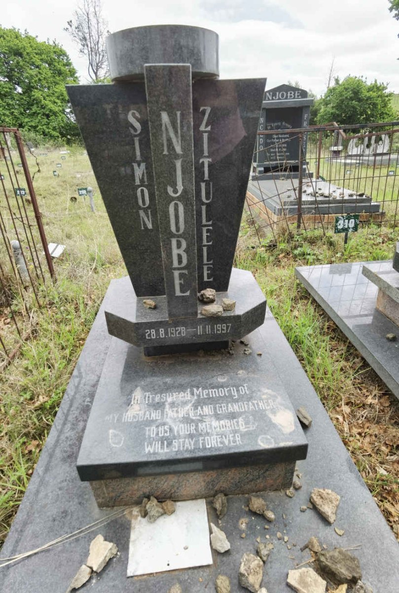 NJOBE Simon Zitulele 1928-1997