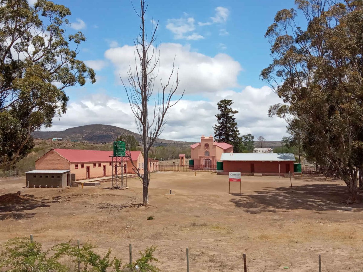 01. Phillipton School and Hertzog Church