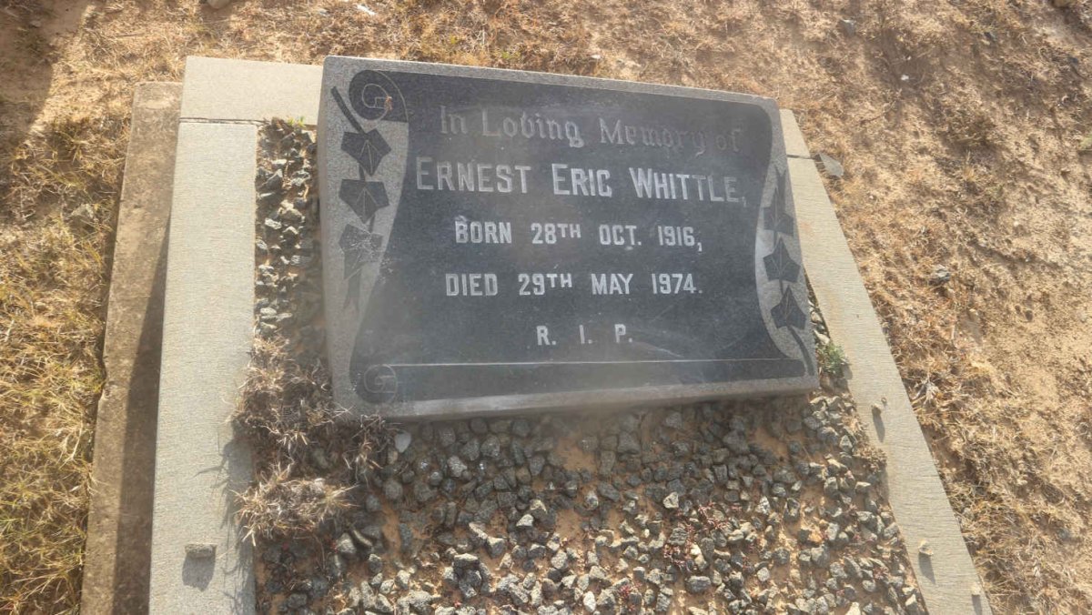 WHITTLE Ernest Eric 1916-1974