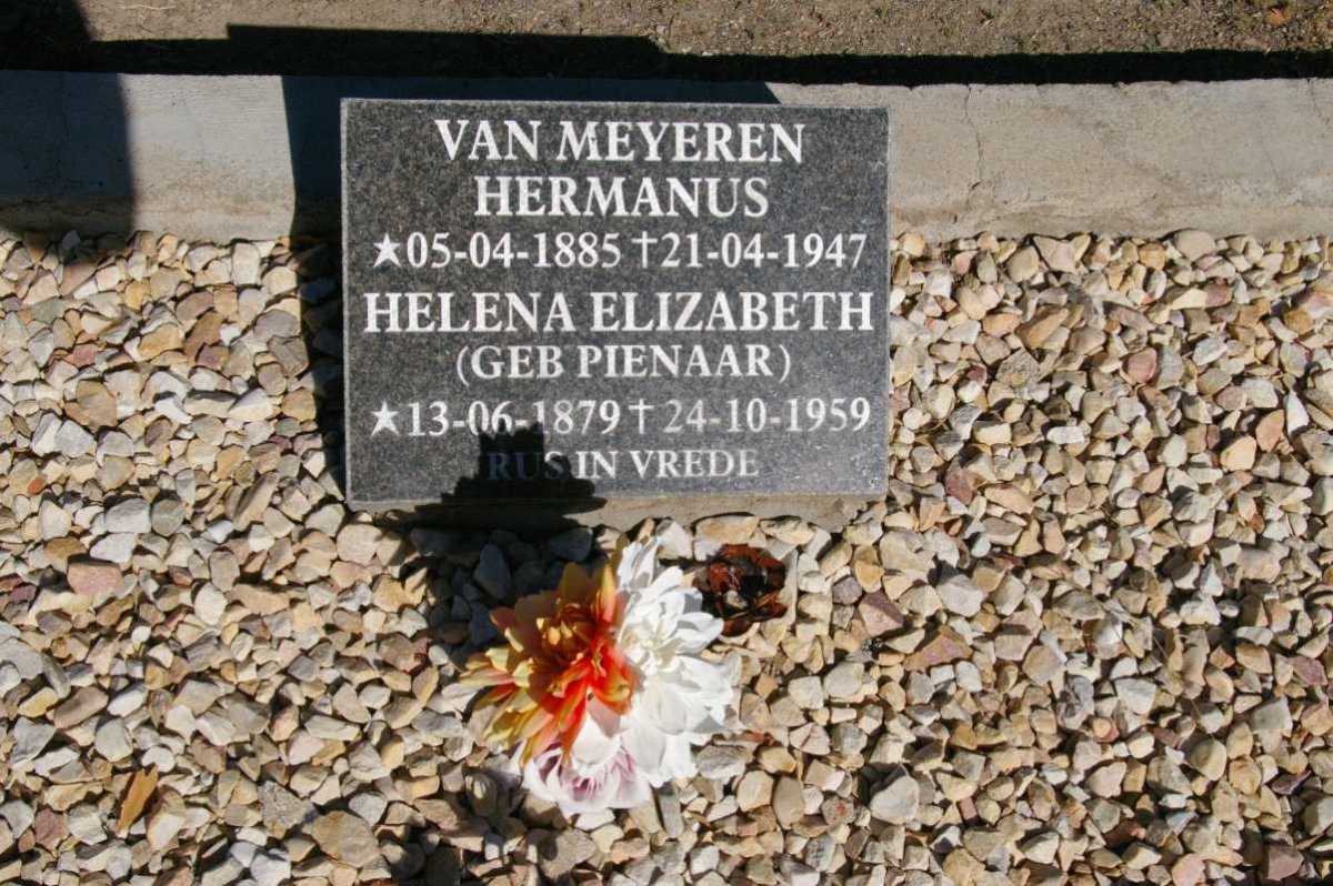 MEYEREN Hermanus, van 1885-1947 &amp; Helena Elizabeth PIENAAR 1879-1959