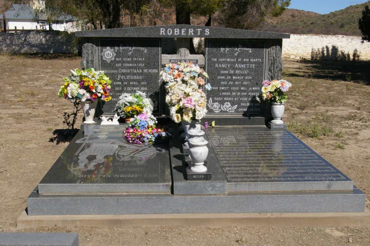ROBERTS Christiaan Hendrik 1931-2010 &amp; Nancy Annette DE REUCK 1934-1997