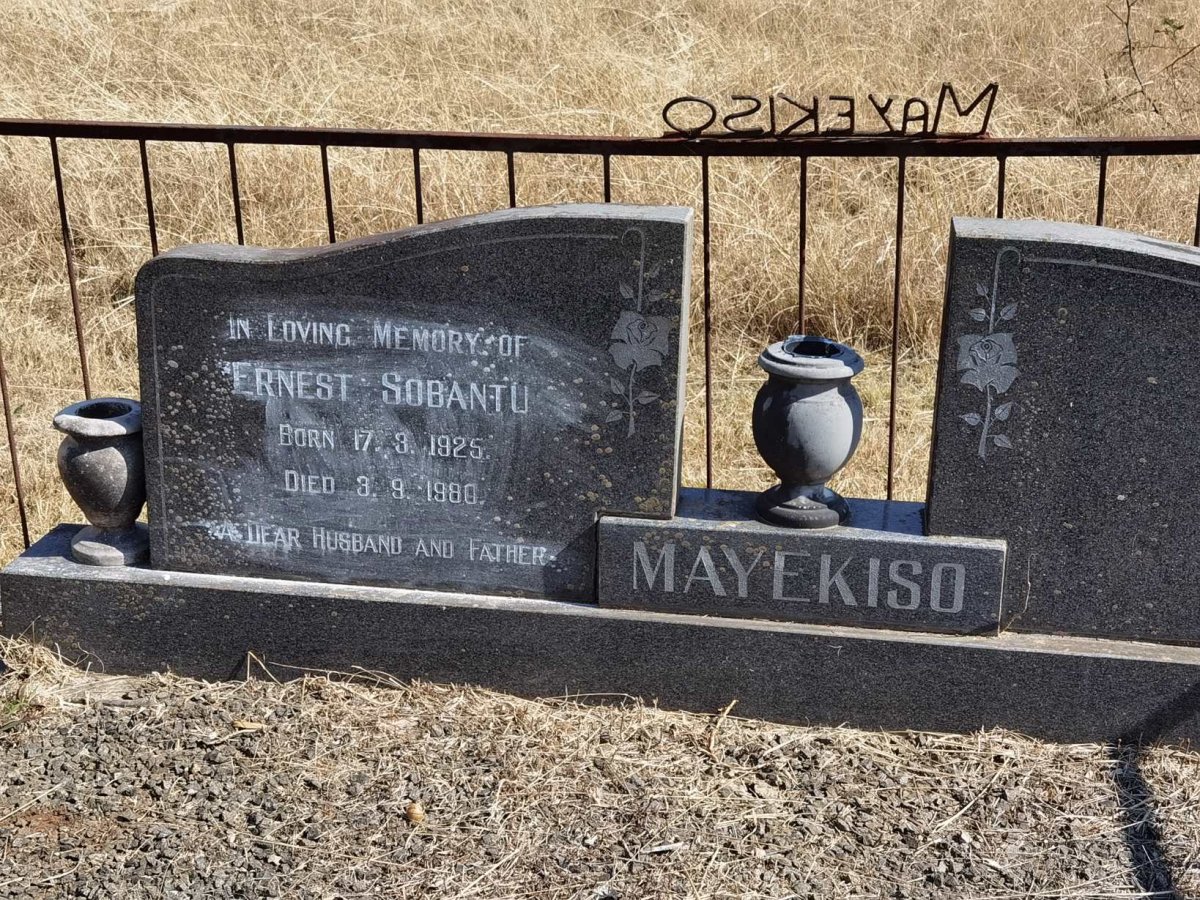MAYEKISO Ernest Sobantu 1925-1980